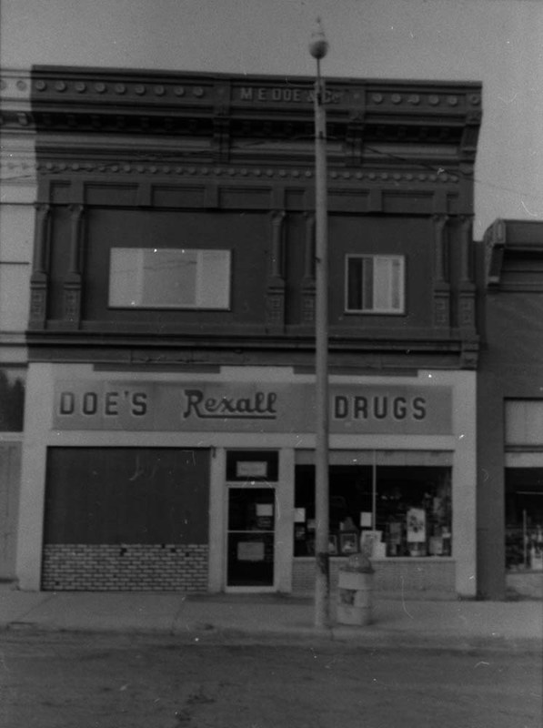 Doe's Drug Store